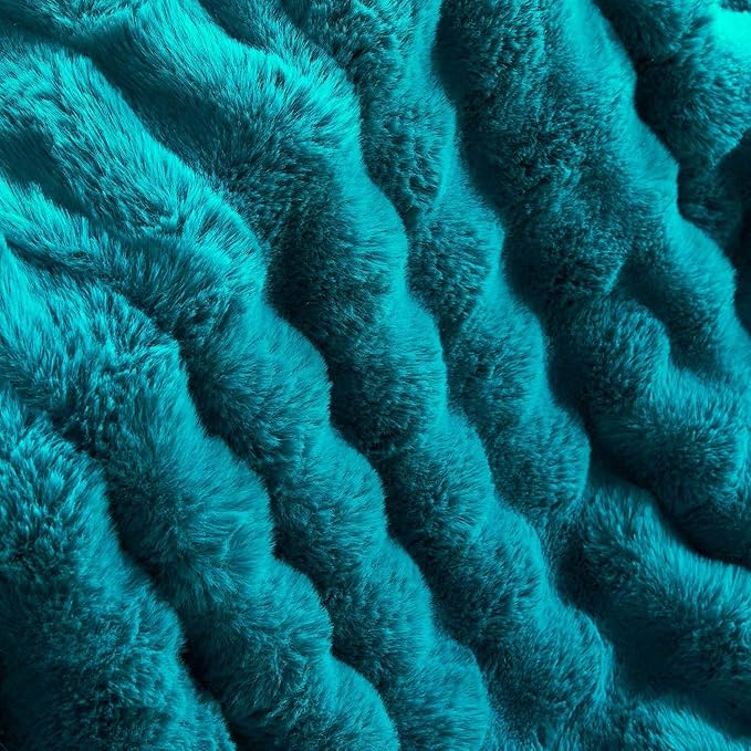 Lotus Karen Faux Fur Throw Blanket Teal - Big Bubble Rabbit Fluff Blanket for Couch Bed Sofa,Softest Fluffy Fuzzy Cozy Blanket,Thick Furry Plush Shaggy Warm Blankets for Women,90x90 Inches