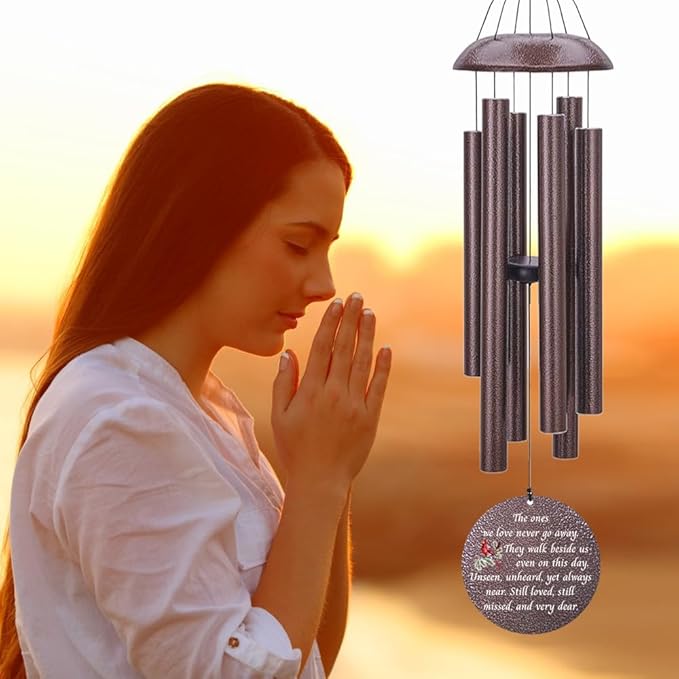 Personalized Wind Chime Memorial, Cardinal Memorial Gift, Sympathy Chimes, Wind Chimes for Loss of Loved One, in Memory of a Late Friend, Bereavement/Sympathy for Remembrance