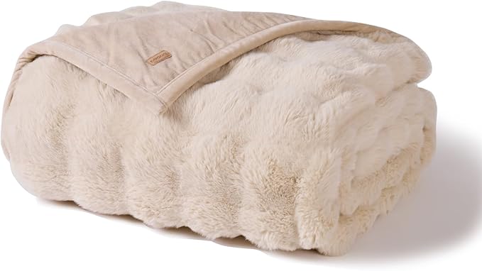 EVERGRACE Ultra Soft Luxury Fluffy Ridgeline Faux Rabbit Fur Throw Blanket, Thick Warm Bubble Throw for Bed, Cozy Plush Reversible Blankets for Couch, Chair, Sofa, Cream, 60x80 Inches, 870 GSM