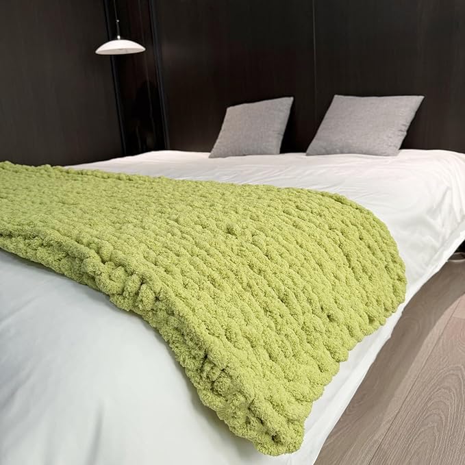 Chunky Knit Blanket Throw 40"x60", Chenille Throw Blankets, Handmade Warm & Cozy Blanket Couch Bed Home Decor, Soft Breathable Fleece Banket, Christmas for Couch Bed Sofa Best Gift (Green)