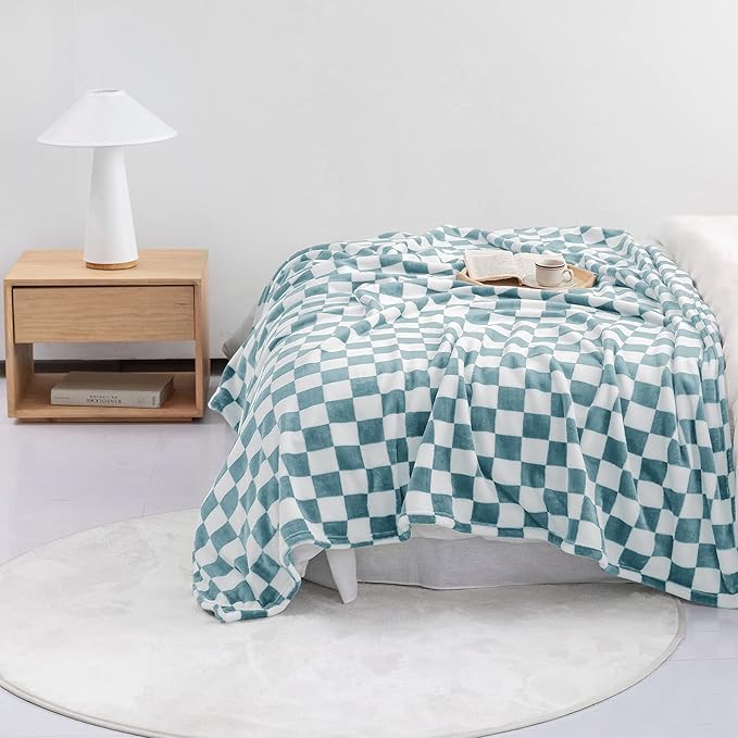 LOMAO Throw Blankets Flannel Blanket with Checkerboard Grid Pattern Soft Throw Blanket for Couch, Bed, Sofa Luxurious Warm and Cozy for All Seasons (Light Blue, 60"x80")