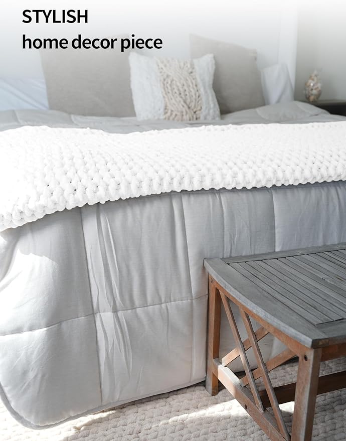 YnM Chunky Throw Blanket, Medium-Weight, Hand Knitted with Chenielle Yarn, Skin Friendly, Ventilated and Breathable, Machine Washable, Home Décor Piece for Couch, Sofa and Bed (White, 40x50 Inch)