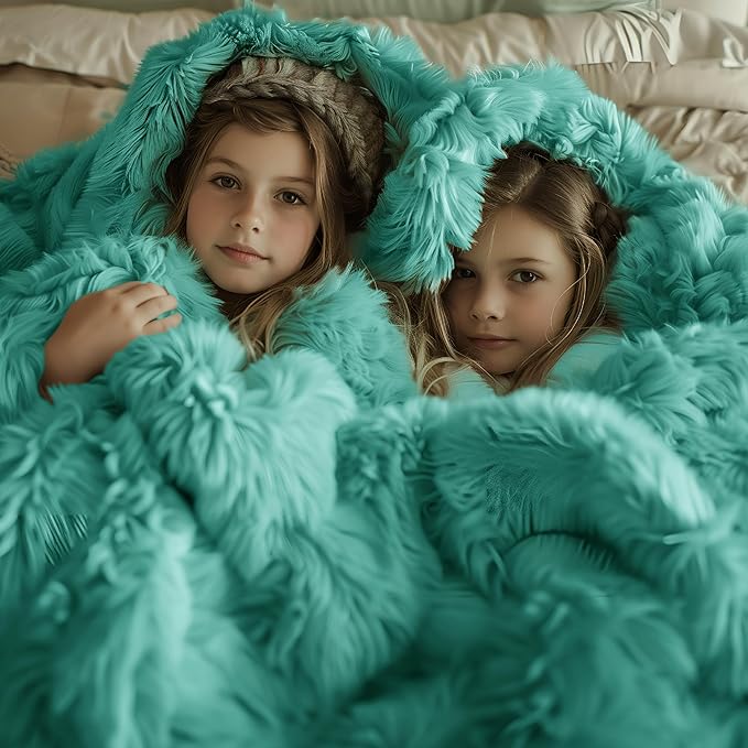 Bedsure GentleSoft Fluffy Aruba Blue King Size Blanket for Bed, Thick Soft Sherpa Faux Fur Fleece Bedding Fuzzy Plush Winter Warm Heavy Big Large King Blanket, Cozy Blue Gifts for Men Women, 108x90