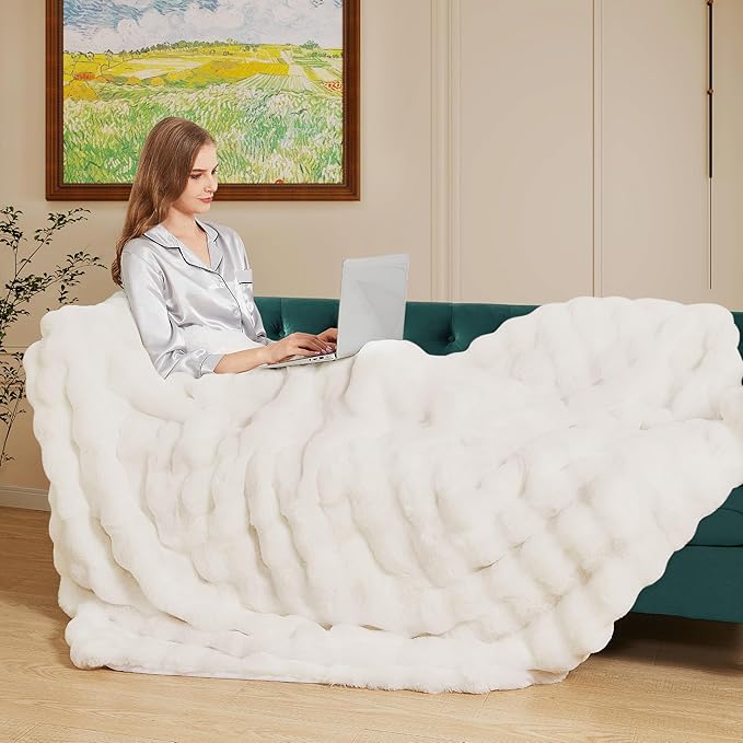 Light Beige Twin Fuzzy Faux Fur Throw Blanket for Couch Bedroom Living Room Furry Soft Fluffy Bed 60x80 Thick Warm Blanket for Winter Home Gifts 860 GSM