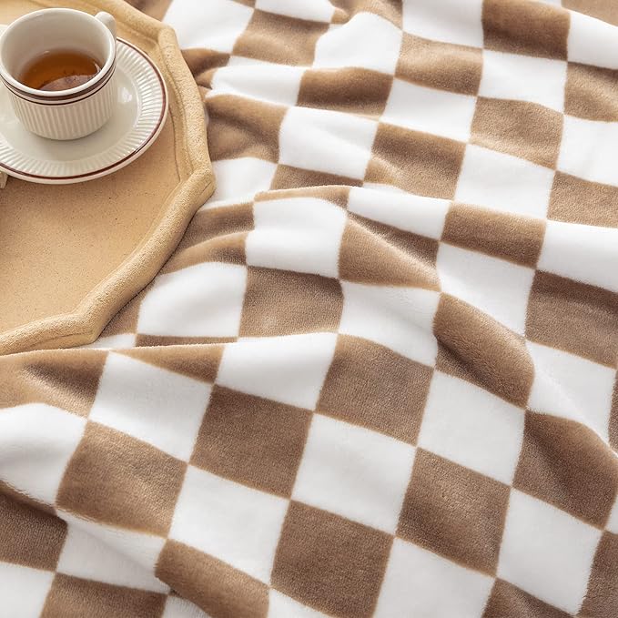 LOMAO Throw Blankets Flannel Blanket with Checkerboard Grid Pattern Soft Throw Blanket for Couch, Bed, Sofa Luxurious Warm and Cozy for All Seasons (Khaki, 40"x50")