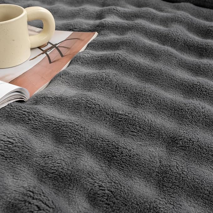 YUSOKI Luxury 3D Bubble Throw Blanket 2lb,All Ages,Home Decoration, (Grey,50 * 60inches)