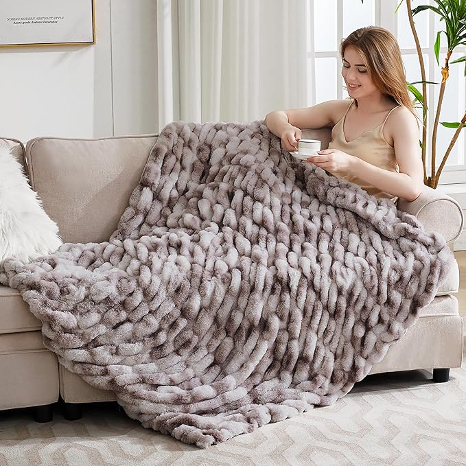 Ultra Soft Luxury Faux Fur Throw Blanket for Counch,Fuzzy Fluffy Plush Warm Cozy Elegant Wrinkled Blanket for Sofa Bedroom Living Room,（50"x60",Tie-dye Taupe）