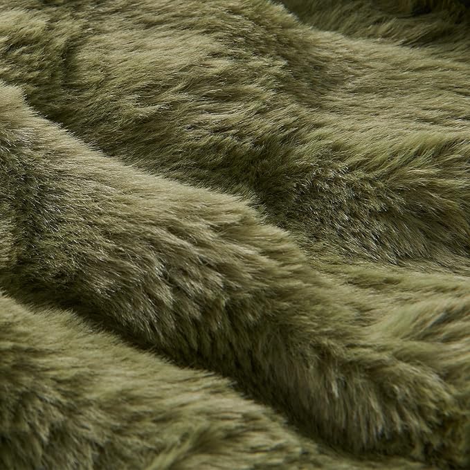Lotus Karen Faux Fur Blanket Dark Green - Big Bubble Rabbit Fluff King Blankets for The Bed,Softest Fluffy Fuzzy Cozy Blanket,Thick Furry Plush Shaggy Warm Blankets for Women,108x90 Inches