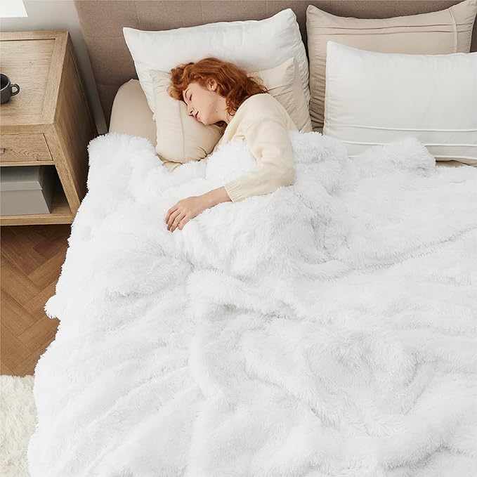 Bedsure GentleSoft Fluffy White Blankets Queen Size for Bed, Thick Sherpa Faux Fur Fleece Fuzzy Plush Winter Warm Heavy Soft Queen Blankets, Bedroom Decor White Gifts Cozy Gifts for Women Men, 90x90