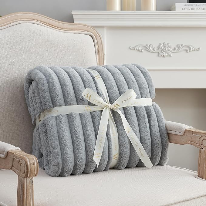 Amélie Home Faux Fur Throw Blanket for Couch, Cozy Fuzzy Fluffy Fur Luxurious Soft Striped Plush Gift Blankets for Family Sofa Chair Bed Living Room Bedroom, 55"x70", Light Grey