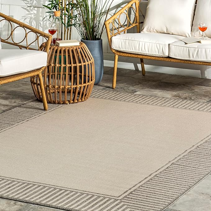nuLOOM 4' x 6' Outdoor Area Rug, Casual Design with Striped Border, Stain Resistant, Highly Durable, for Patio, Balcony, Bedroom, Living Room, Dining Room, Bathroom, Light Grey