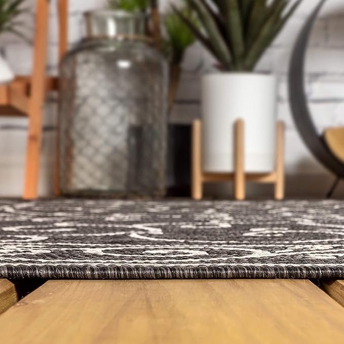 JONATHAN Y Vintage Filigree Indoor Outdoor Square Area Rug 5X5 Black/Gray, Charleston Textured Weave for Backyard, Patio, Porch, Easy-Cleaning, High Traffic, Pet-Friendly, Non-Shedding (SMB106G-5SQ)