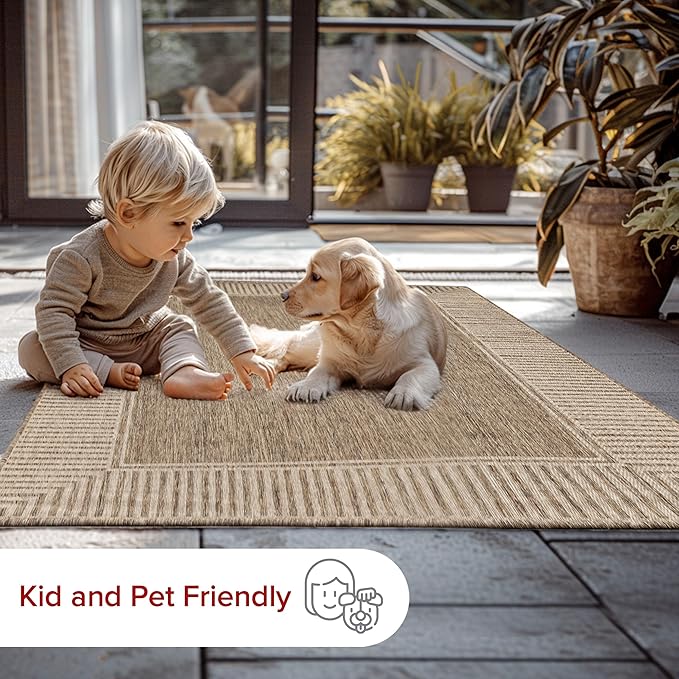 nuLOOM 6'7" Round Outdoor Area Rug, Casual Design With Striped Border, Stain Resistant, Highly Durable, For Patio, Balcony, Bedroom, Living Room, Dining Room, Bathroom, Light Brown