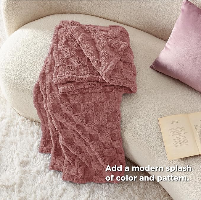 Bedsure GentleSoft Dusty Pink Throw Blanket for Couch - Checkered Fleece Blankets Gifts for Women Men Girls, Cute Soft Cozy Throw for Bedroom Home Decor Gifts, 50x60 Inches