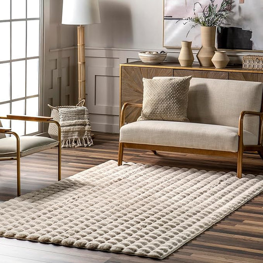 nuLOOM Jeni Solid Faux Rabbit Machine Washable Area Rug, Round 5, Beige