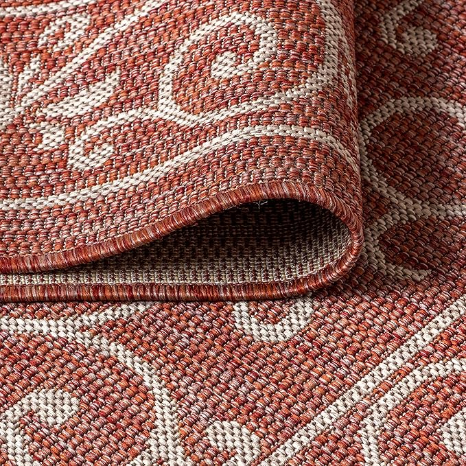 JONATHAN Y Vintage Filigree Indoor Outdoor Round Area Rug 4 Ft Red/Beige, Charleston Textured Weave for Backyard, Patio, Porch, Easy-Cleaning, High Traffic, Pet-Friendly, Non-Shedding (SMB106B-4R)