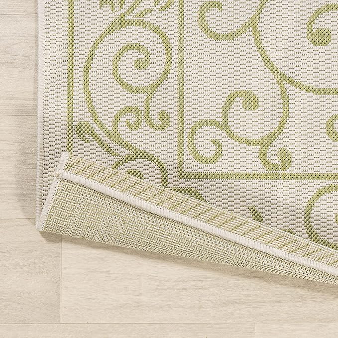 JONATHAN Y Vintage Filigree Indoor Outdoor Round Area Rug 5 Ft Cream/Green, Charleston Textured Weave for Backyard, Patio, Porch, Easy-Cleaning, High Traffic, Pet-Friendly, Non-Shedding (SMB106I-5R)