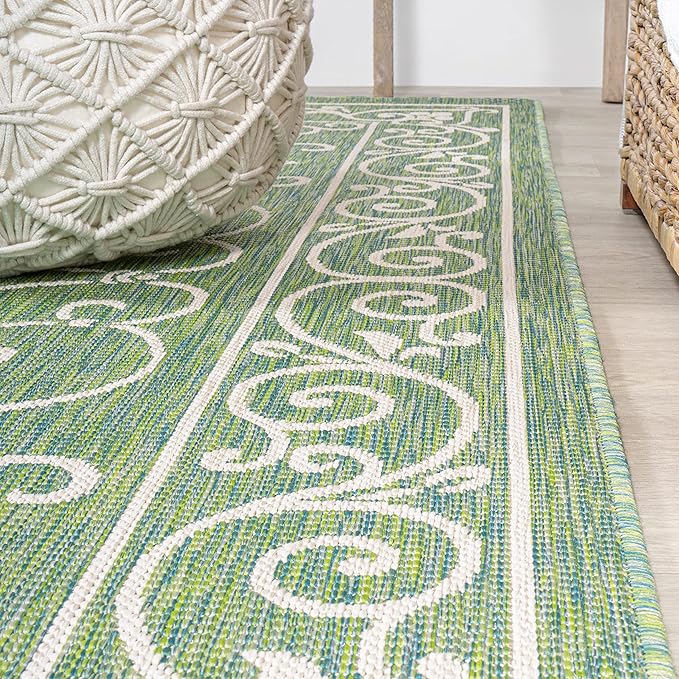 JONATHAN Y Vintage Filigree Indoor Outdoor Round Area Rug 5 Ft Green/Ivory, Charleston Textured Weave for Backyard, Patio, Porch, Easy-Cleaning, High Traffic, Pet-Friendly, Non-Shedding (SMB106K-5R)