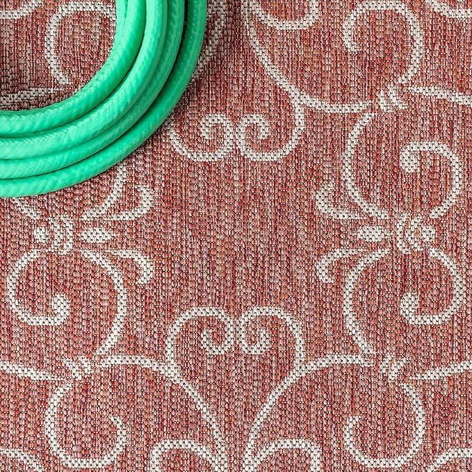 JONATHAN Y Vintage Filigree Indoor Outdoor Square Area Rug 5X5 Red/Beige, Charleston Textured Weave for Backyard, Patio, Porch, Easy-Cleaning, High Traffic, Pet-Friendly, Non-Shedding (SMB106B-5SQ)
